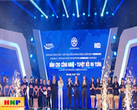 Việt Nam Grand Prix tặng 10.000 mũ bảo hiểm cho học sinh, sinh viên Thủ đô